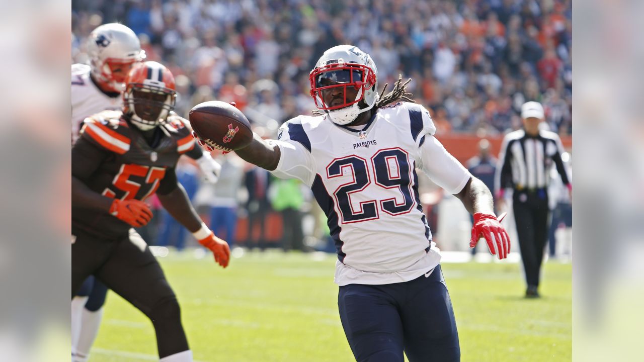 Back On The Field, Brady Leads Patriots 33-13 Against Cleveland Browns