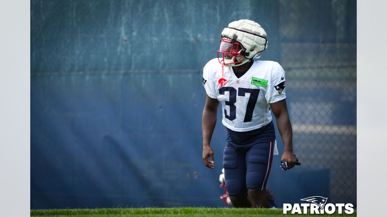 Patriots' Anfernee Jennings, Kyle Dugger lean on opt out players