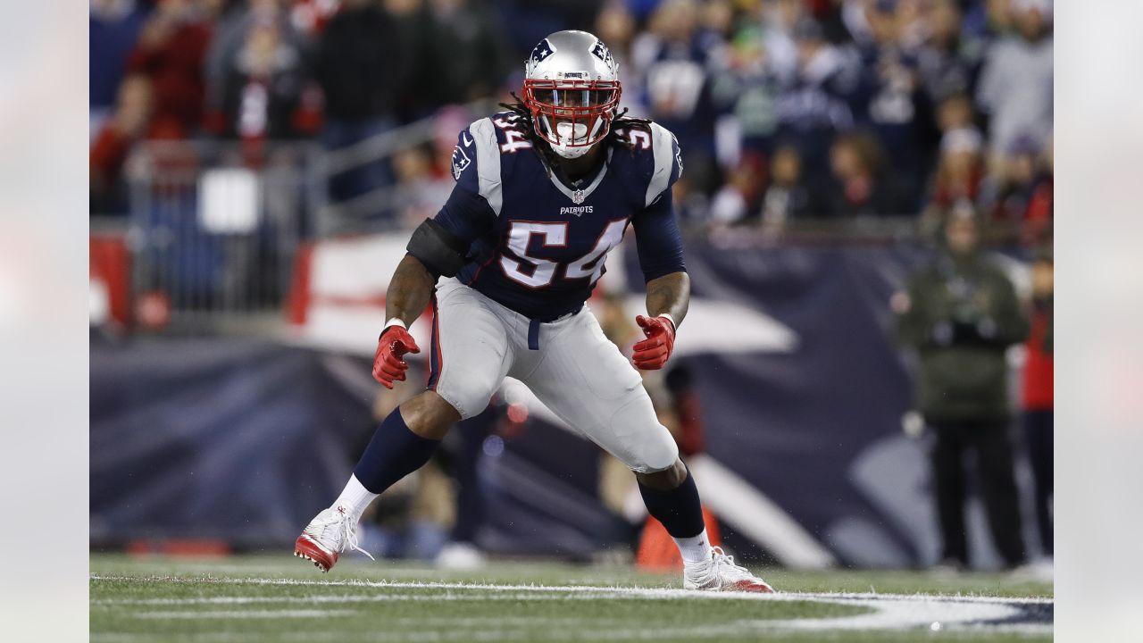 New England Patriots linebacker Dont'a Hightower (54) runs off the