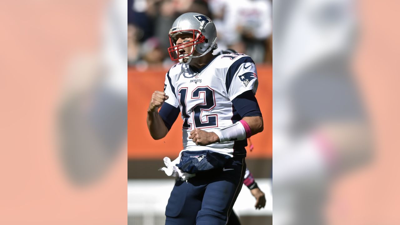 Back On The Field, Brady Leads Patriots 33-13 Against Cleveland Browns