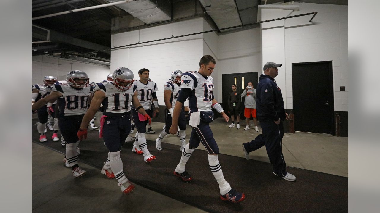 Tom Brady's return pumps up Patriots in 33-13 win over Cleveland