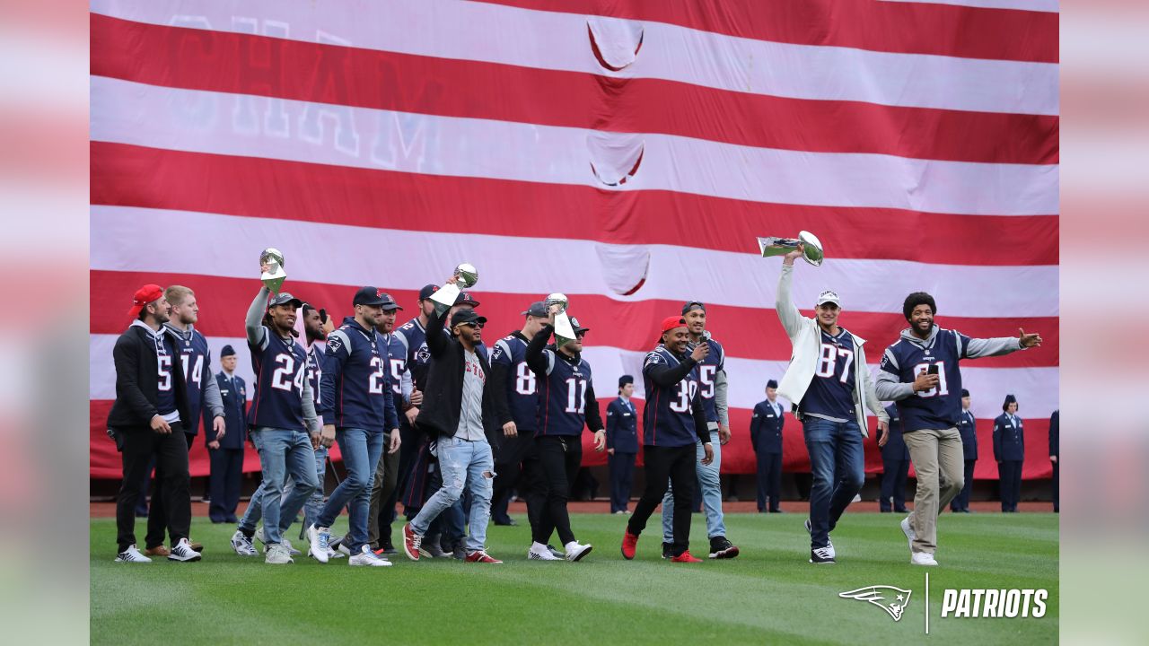 Title Town: Patriots, Red Sox celebrate championship wins at Fenway Park