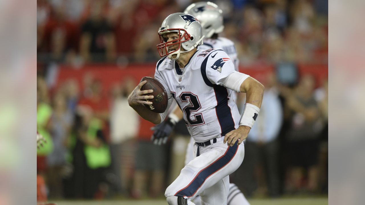 Patriots outlast Bucs 19-14 behind 303 yards from Tom Brady