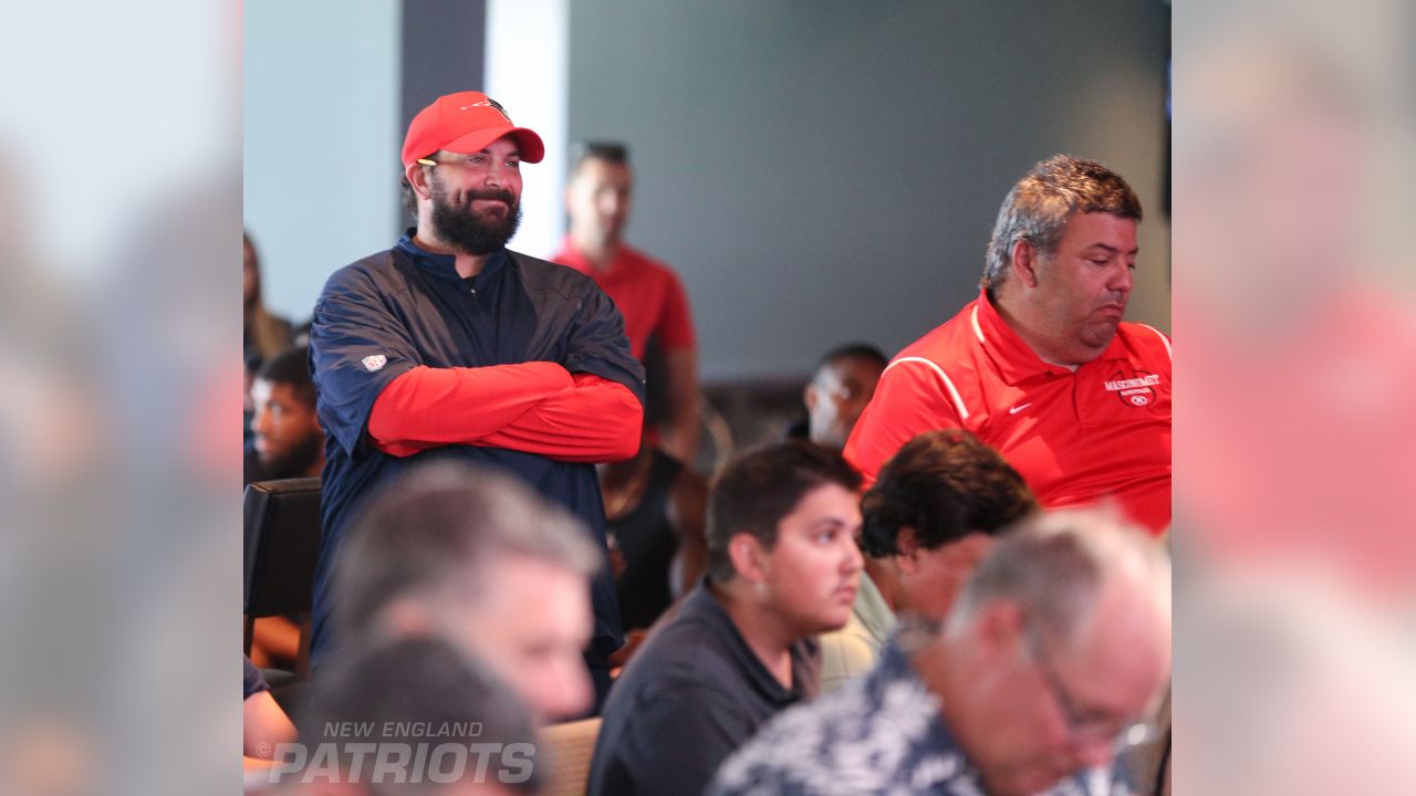 Vince Wilfork Signs Patriots Contract to Officially Retire with Franchise, News, Scores, Highlights, Stats, and Rumors