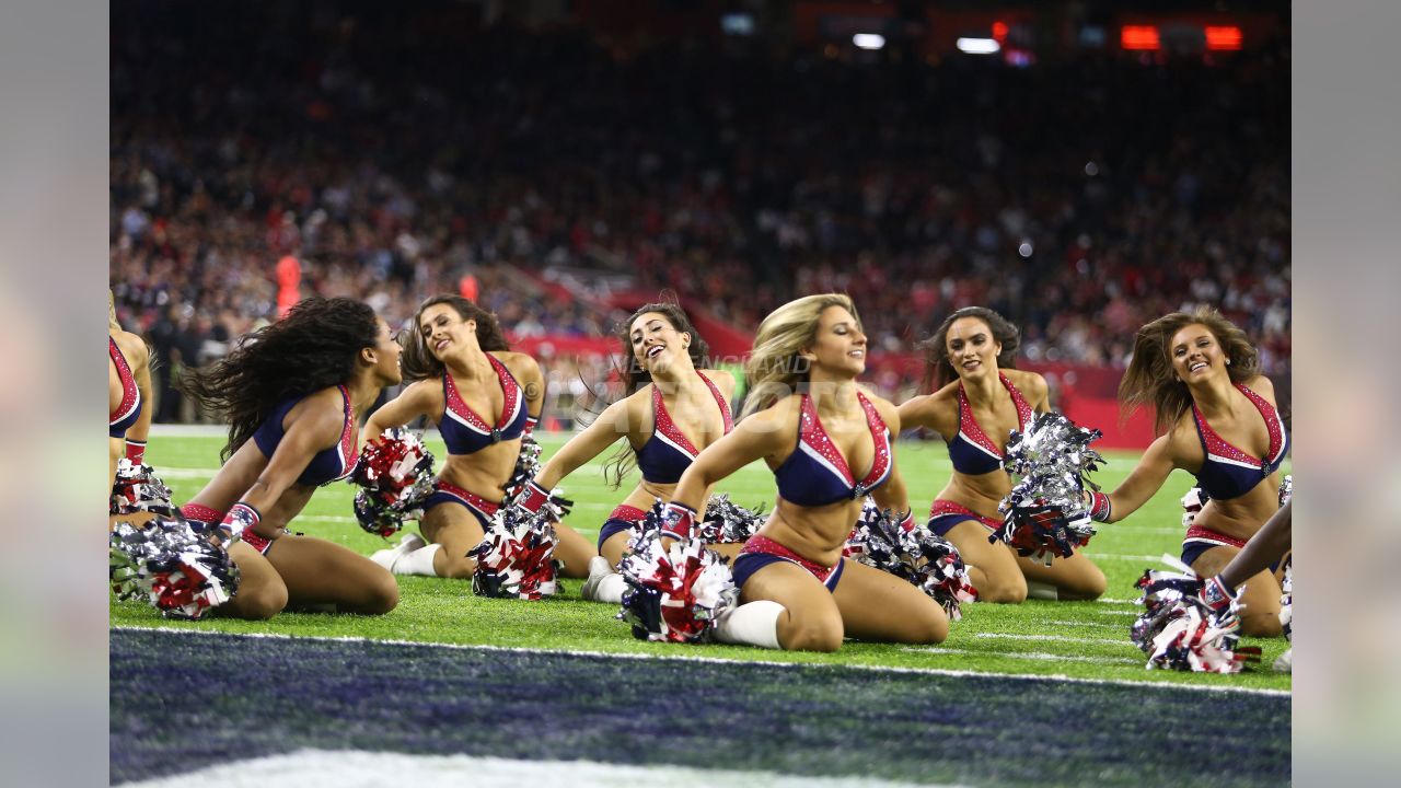 Super Bowl Beauty: NFL Cheerleaders Break Down Their Game Day Routines