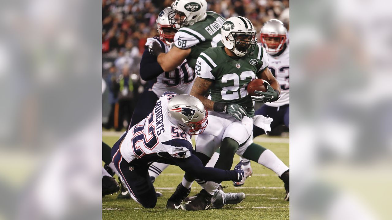 Brady ties Manning with 200th win, Patriots beat Jets 22-17