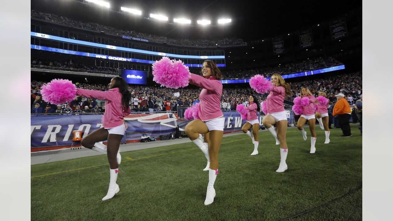 Patriots cheerleaders wear Devon Still jerseys in tribute to daughter Leah  