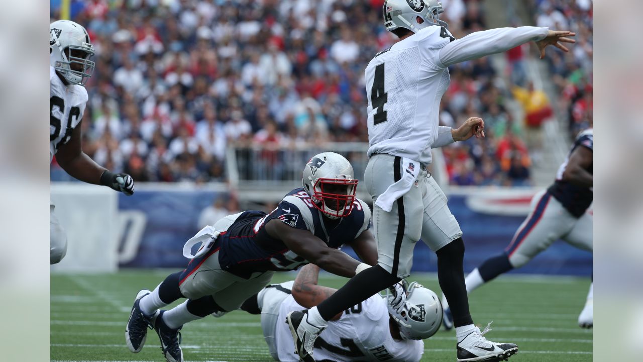 Patriots' Sluggish Offense Beats Raiders 16-9