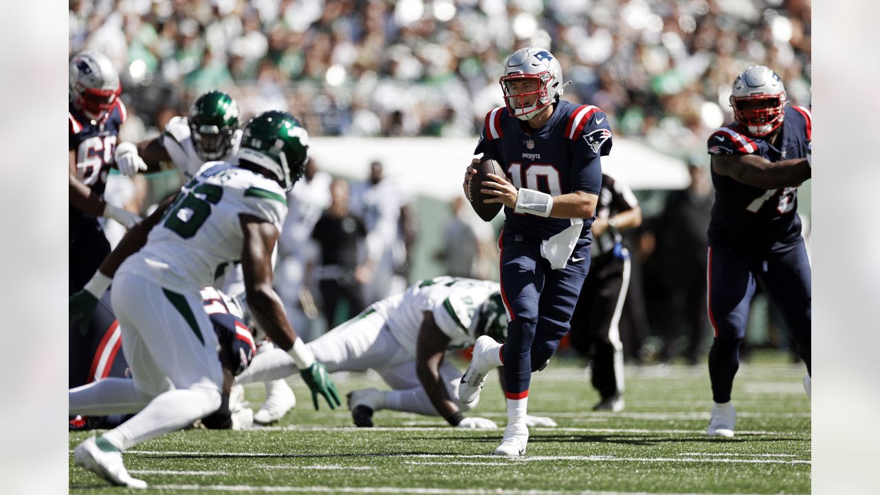 New York Jets running back Michael Carter (32) looks on against the New  England Patriots during an NFL football game Sunday, Oct. 30, 2022, in East  Rutherford, N.J. (AP Photo/Adam Hunger Stock