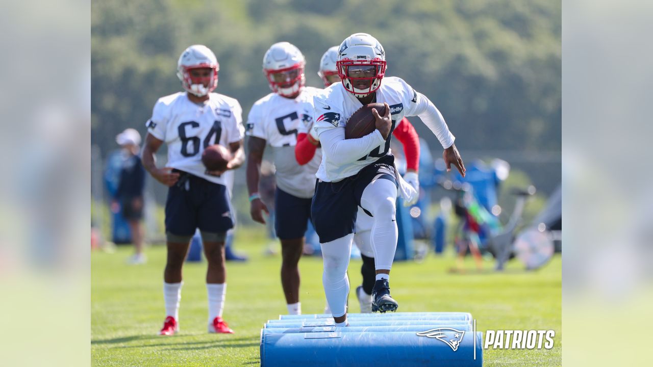 Tryin' to come to training camp… you'll love it here 👀 🎥: @Tom Brady, tombrady