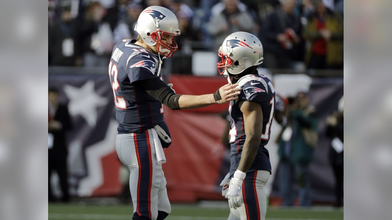 Brady Leads Patriots Back To Super Bowl, Top Jaguars 24-20