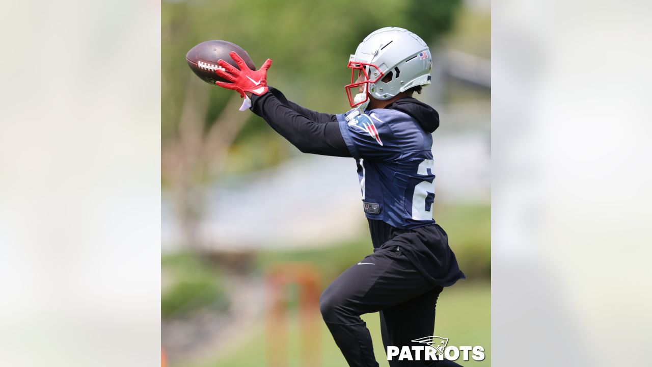 Myles Bryant 27 New England Patriots football poster 2023 shirt