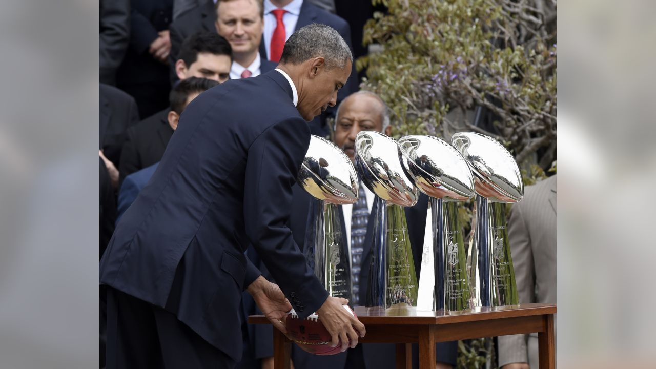 Obama welcomes Super Bowl champion Saints to White House