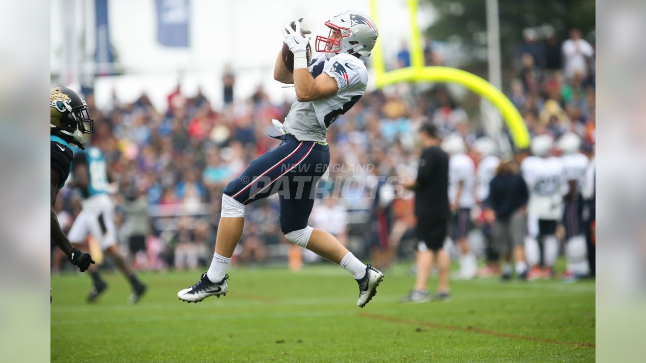 Even Tedy Bruschi is in on the Slater face thing! : r/Patriots