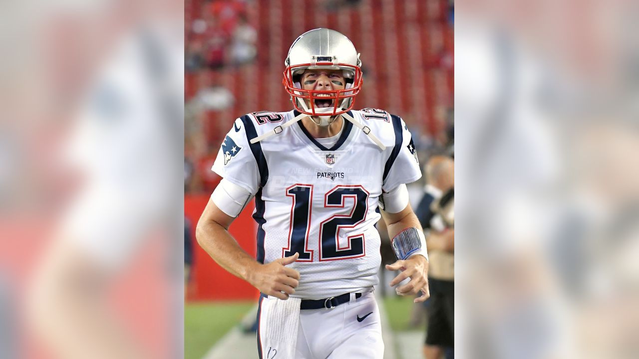 Brady throws for 303 yards, Patriots hold off Bucs 19-14