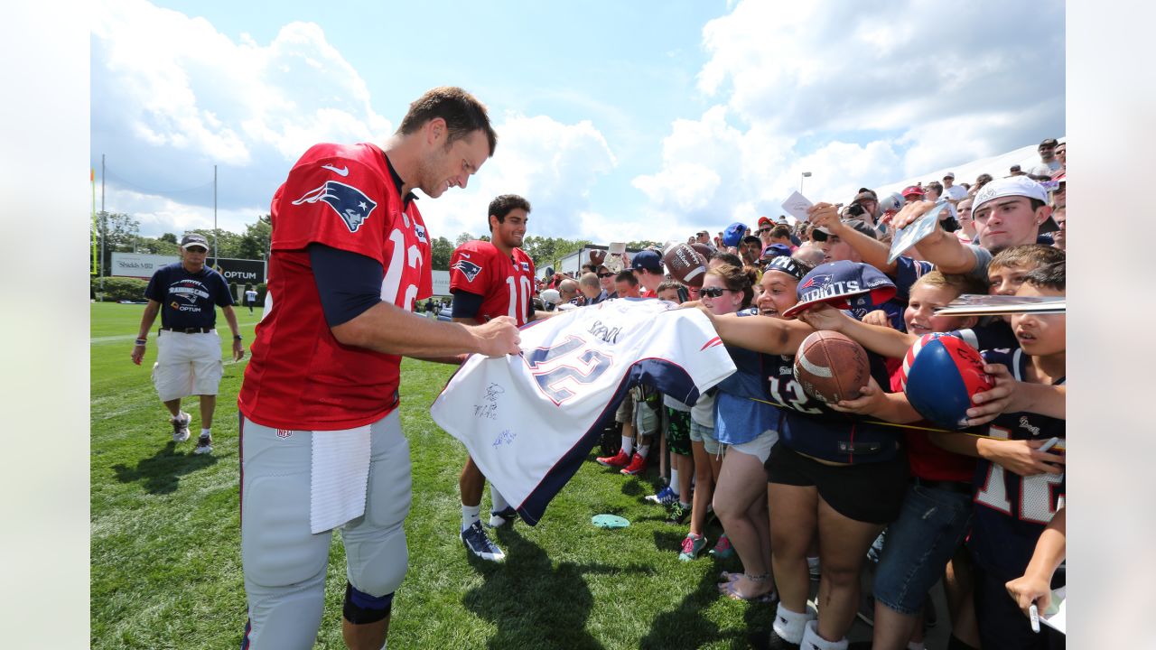 WATCH: Vince Wilfork surprises Patriots fan wearing his jersey 