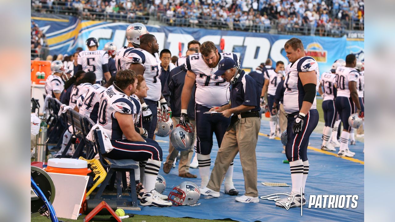 Patriots Offensive Line Coach Dante Scarnecchia to Retire