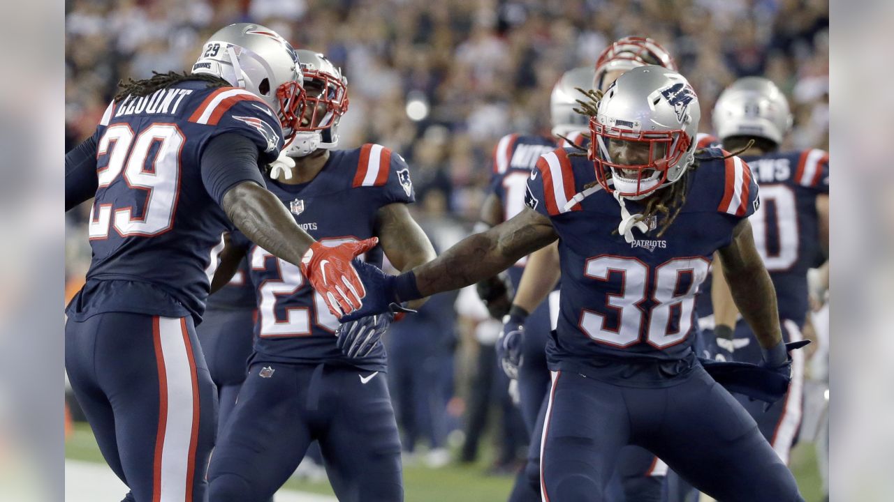 LeGarrette Blount loves celebrating touchdowns with the Minutemen