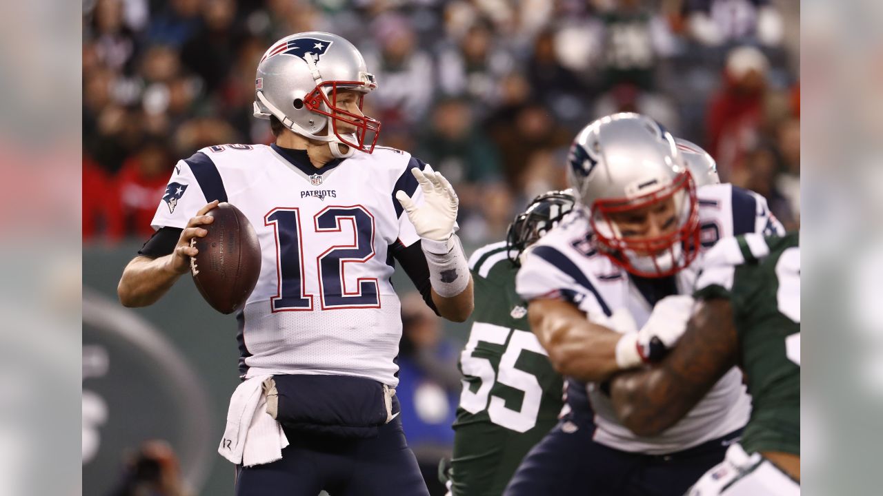 December 21, 2014: New England Patriots quarterback Tom Brady (12) in  action during the NFL game between the New England Patriots and the New  York Jets at MetLife Stadium in East Rutherford