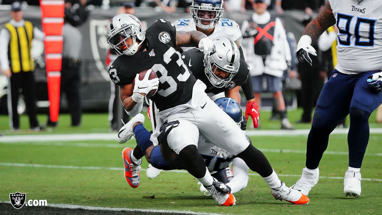 Raiders open road trip with 33-16 win over Jacksonville Jaguars