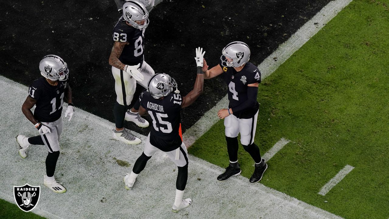 Las Vegas Raiders defensive tackle Maliek Collins (97) puts