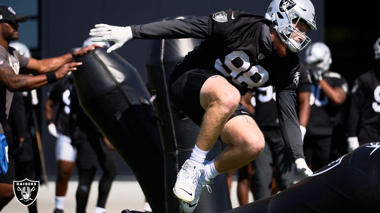 Week 4 Key Raiders Matchup: Maxx Crosby vs. Rashawn Slater