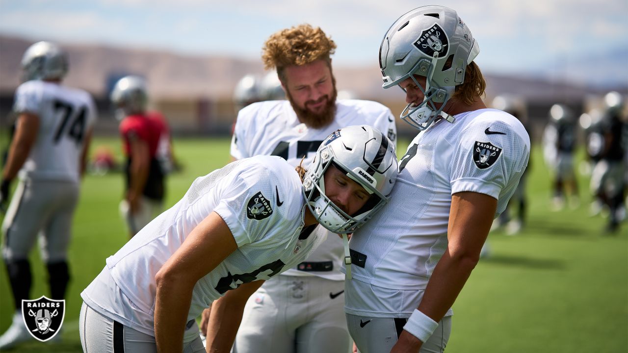 Ex-Raider Johnathan Abram Reunites With Derek Carr on Saints