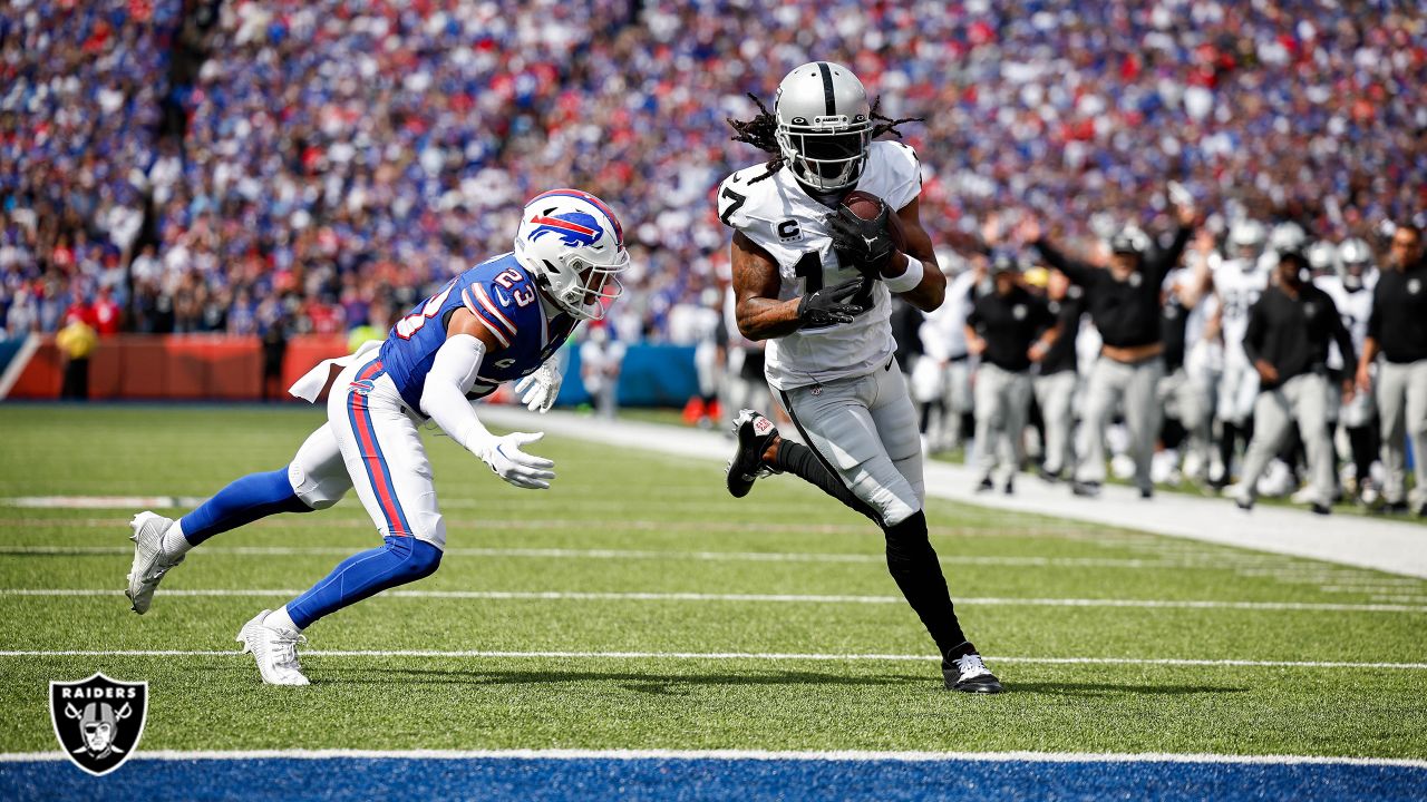 Photos: Pregame at Highmark Stadium ahead of Bills vs. Packers