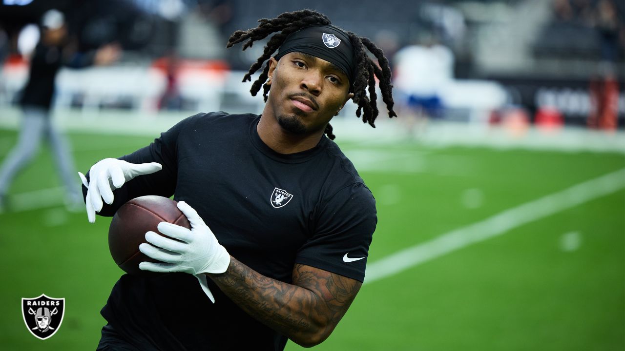 Wide receiver (19) DJ Turner of the Las Vegas Raiders warms up