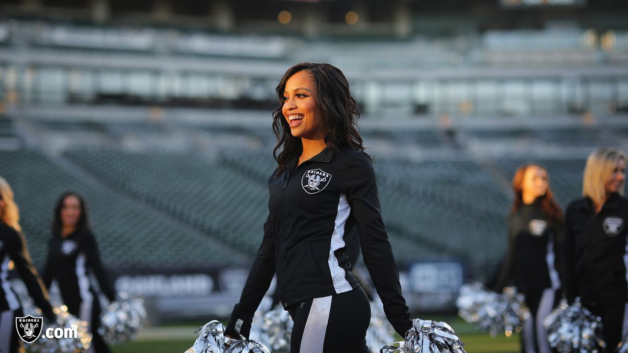 Sights of the Game: Raiderettes vs. Jaguars