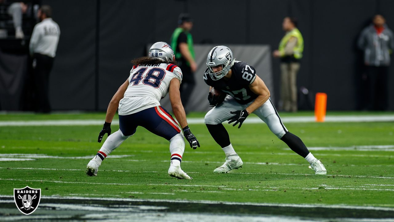 Raiders release Chandler Jones, capping final tumultuous month with the  team – WWLP