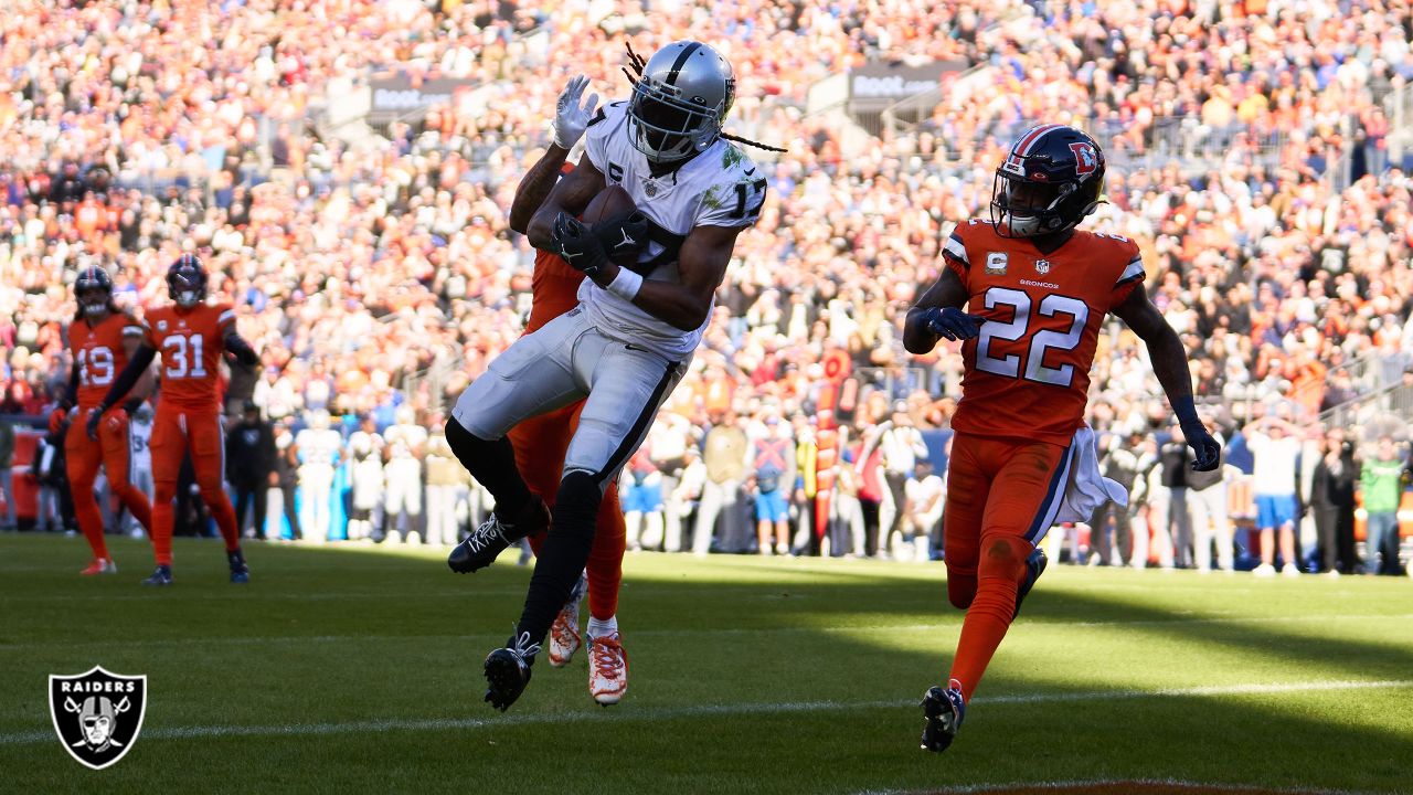 Las Vegas Raiders safety Matthias Farley (41) during the first half of an  NFL football game against the Denver Broncos, Sunday, Oct 2, 2022, in Las  Vegas. (AP Photo/Rick Scuteri Stock Photo - Alamy