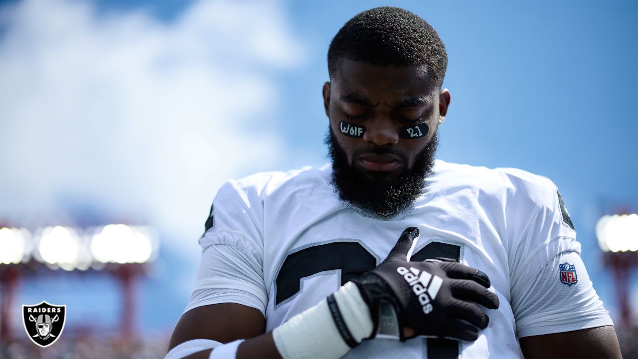 Las Vegas Raiders guard Jermaine Eluemunor (72) prays before an NFL  football game against the Tennessee Titans Sunday, Sept. 25, 2022, in  Nashville. (AP Photo/Mark Zaleski Stock Photo - Alamy