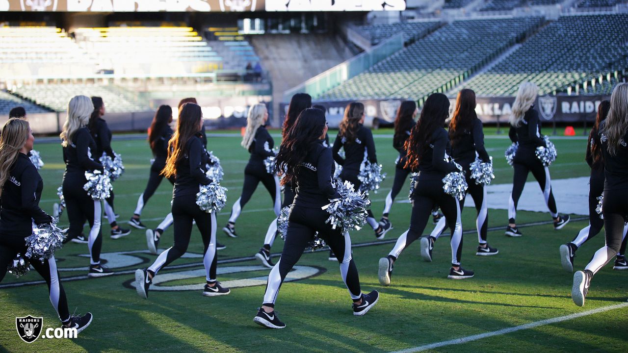 Sights of the Game: Raiderettes vs. Jaguars