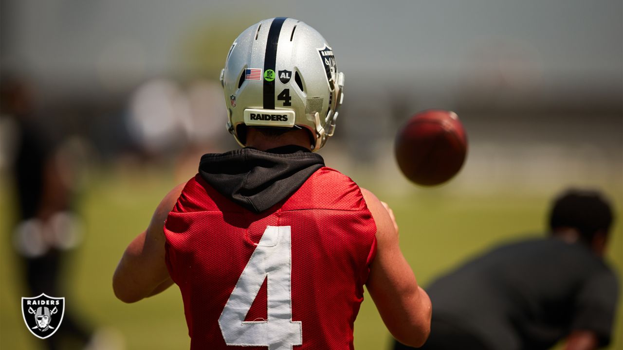 Raiders QB Derek Carr: 'I'm so proud of Lester Cotton' 