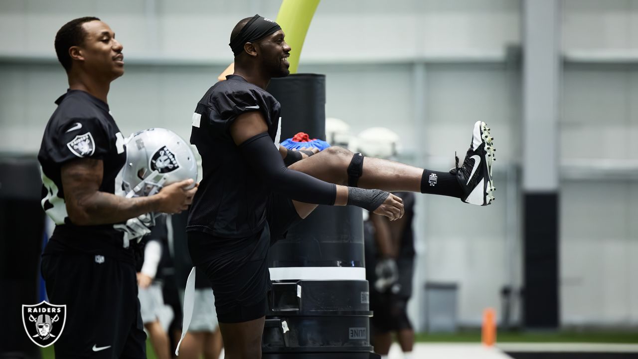 Raiders DE Chandler Jones drops weight ahead of 2023 season