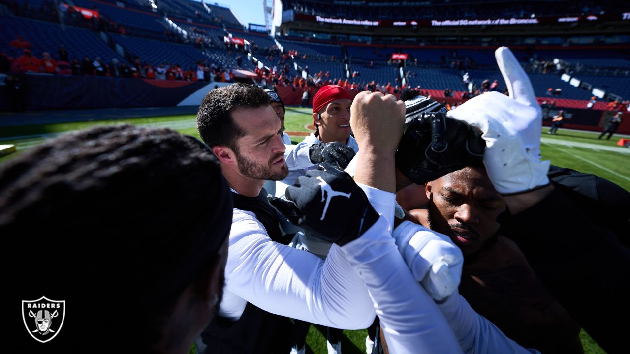 Oakland Raiders Charles Woodson Receives Art Rooney's Sportsmanship Award –  Los Angeles Sentinel