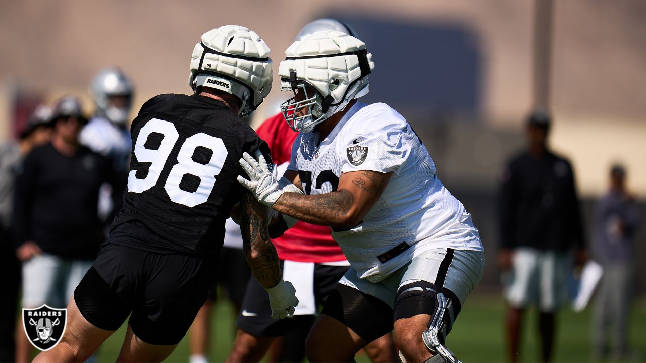 Raiders: RT Jermaine Eluemunor thinks he can be as good as Ryan