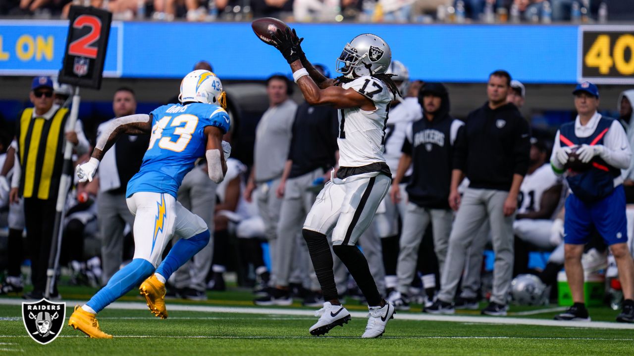 Chargers defeat Raiders 24-17