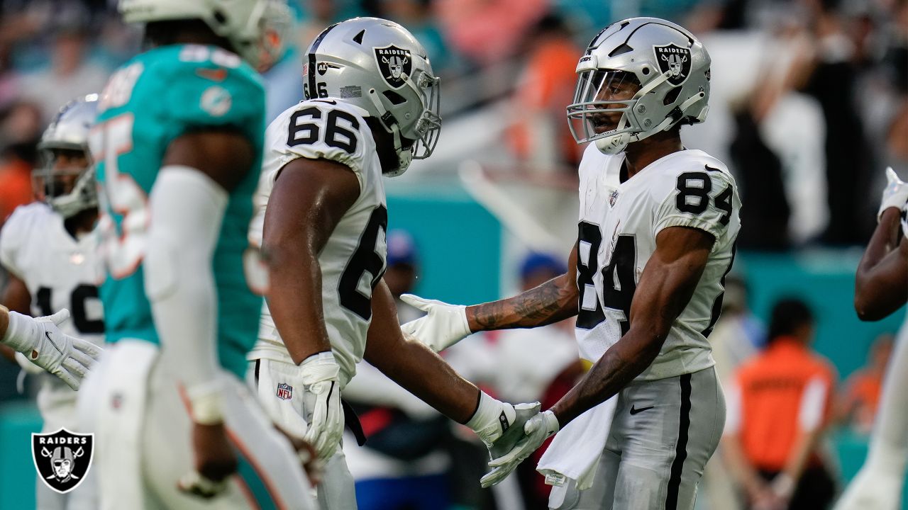 Las Vegas Raiders running back Zamir White (35) leaves the field against  the Indianapolis Colts during the first half of an NFL football game,  Sunday, Nov 13, 2022, in Las Vegas. (AP