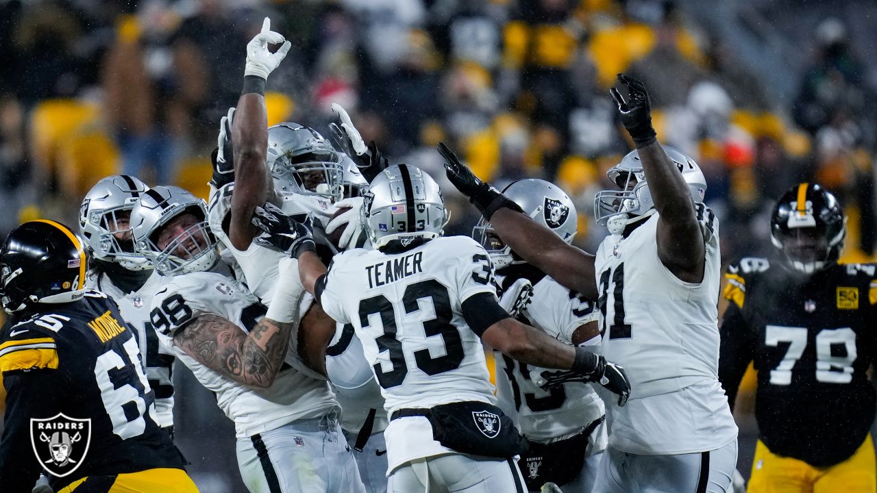 Pittsburgh, Pennsylvania, USA. 24th Dec, 2022. Dec. 24, 2022: Darien Butler  #58 during the Pittsburgh Steelers vs Las Vegas Raiders in Pittsburgh PA at  Acrisure Stadium. Brook Ward/AMG (Credit Image: © AMG/AMG