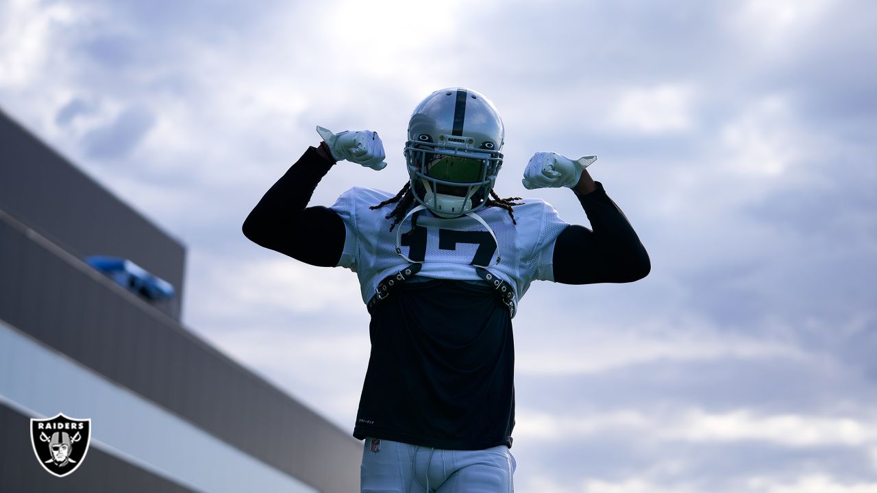 Maxx Crosby gets physical in Raiders' spirited first practice of training  camp in pads - The Athletic