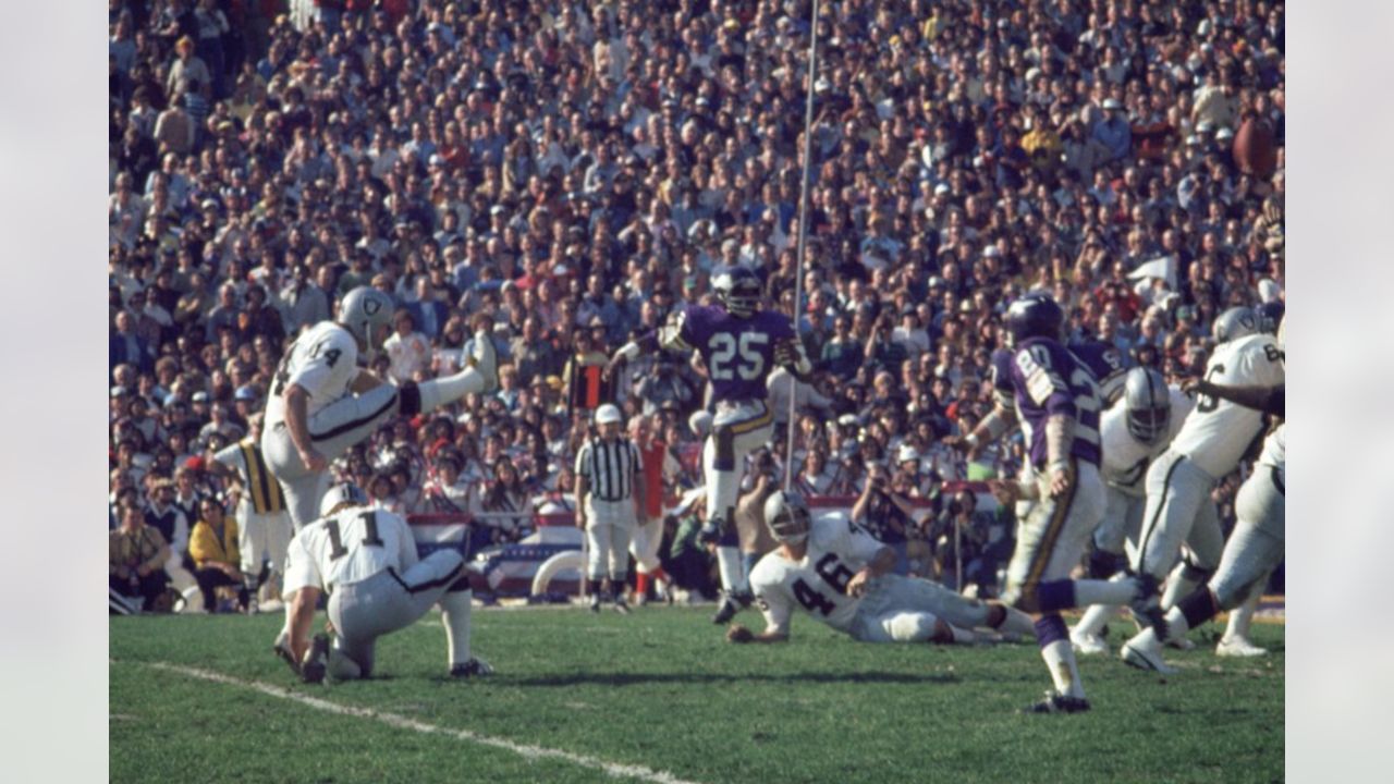 Fast Facts: Raiders Beat Vikings In Super Bowl XI