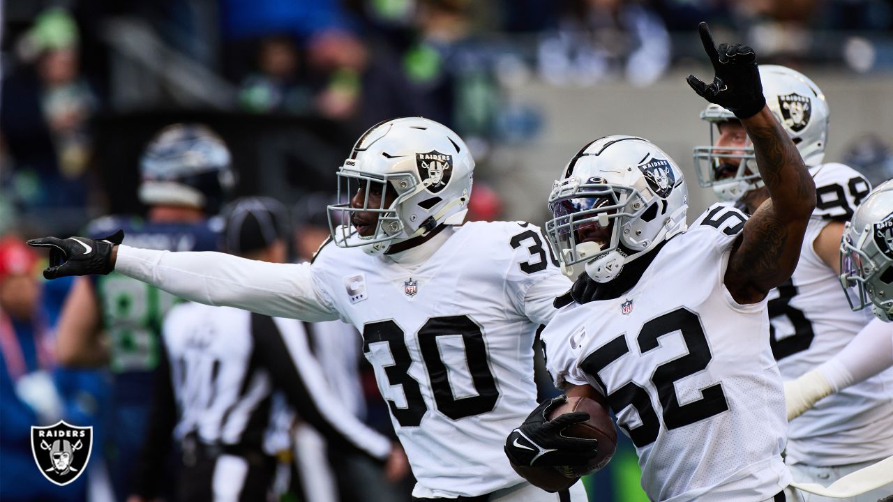 Josh Jacobs voted Week 12 FedEx Ground Player of the Week