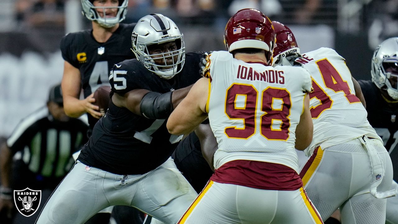 Raiders news: Alex Leatherwood, Brandon Parker struggles badly