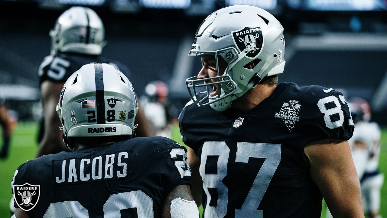 By the Numbers: Raiders dominate in all three phases of the game on Sunday