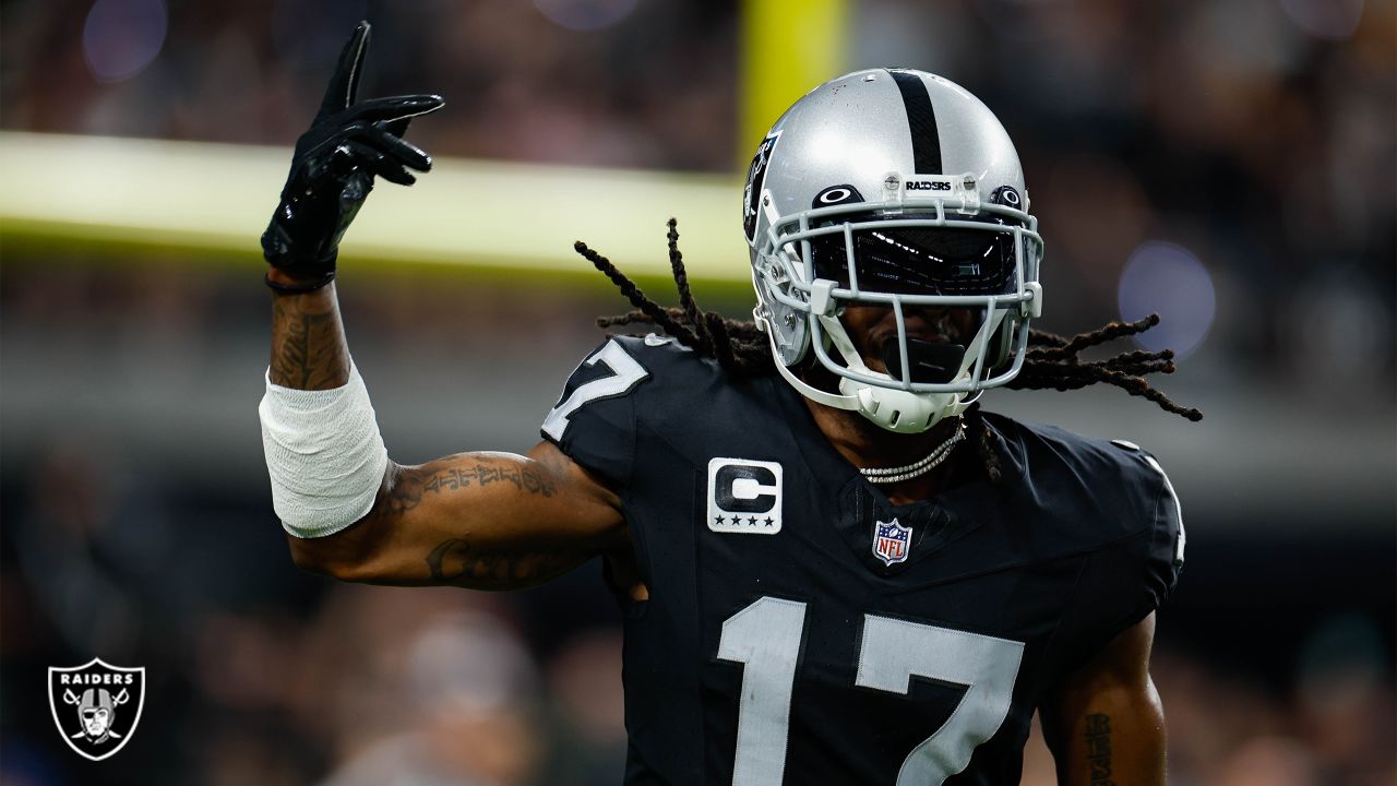 Raiders self-destruct again in loss to Pittsburgh Steelers