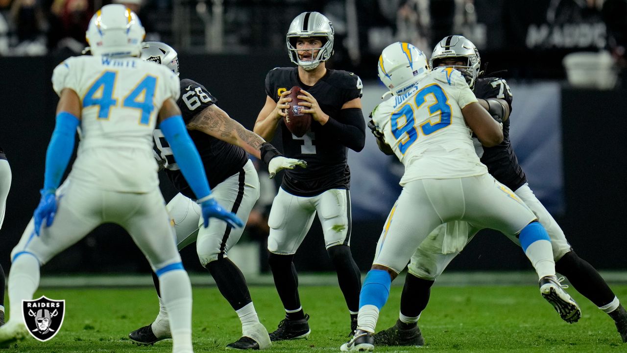 Week 4 Preview: Las Vegas Raiders vs Los Angeles Chargers - A Clash of  Rivals - BVM Sports