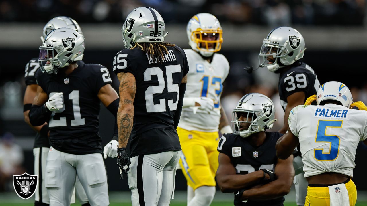 Highlights and touchdowns: Los Angeles Chargers 20-27 Las Vegas Raiders in  NFL