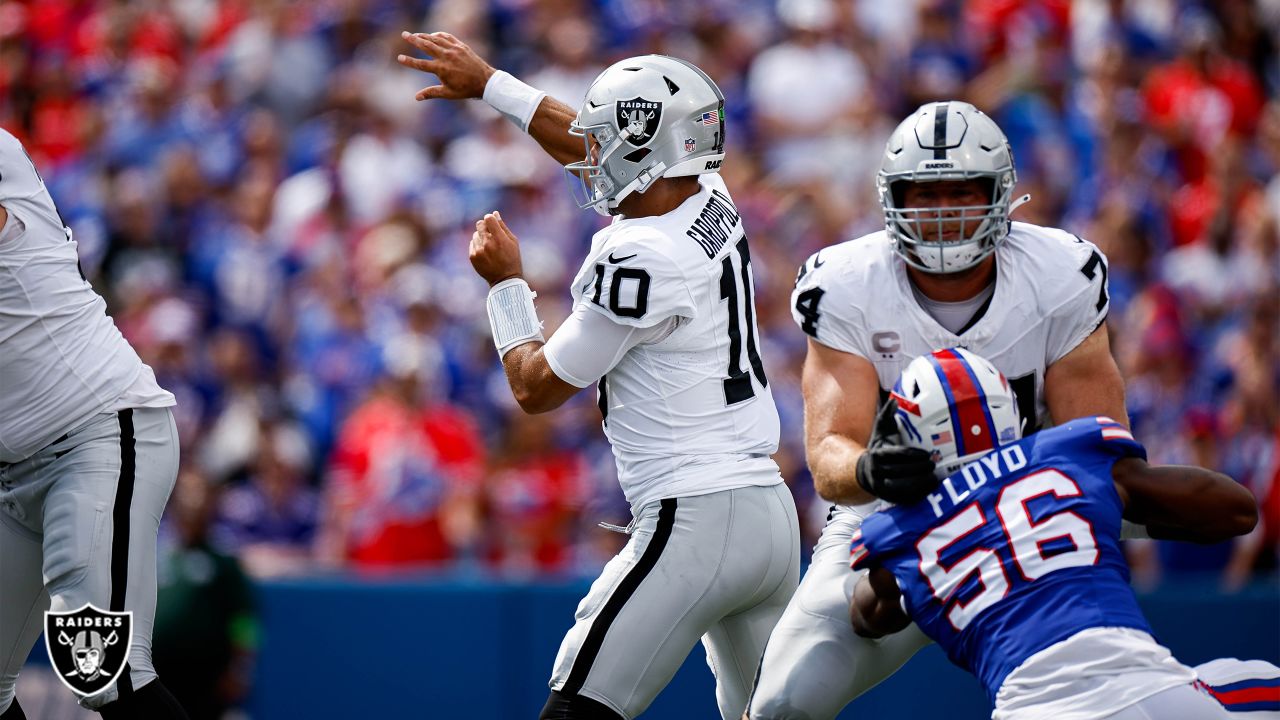 Bills remain undefeated, top Raiders in Las Vegas, 30-23 - The San Diego  Union-Tribune